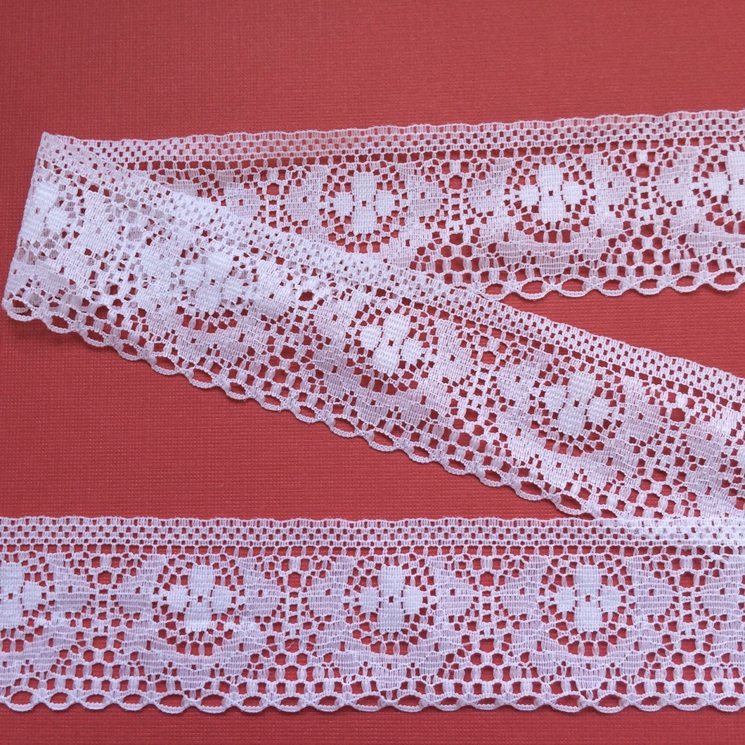 9 m Bright White Nottingham Lace 4.5 cm/1.75