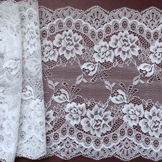 White Delicate Clipped Lace Wide 7.5