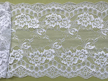3 m Delicate Clipped Silver Grey Wide Lace 19 cm/7.5"