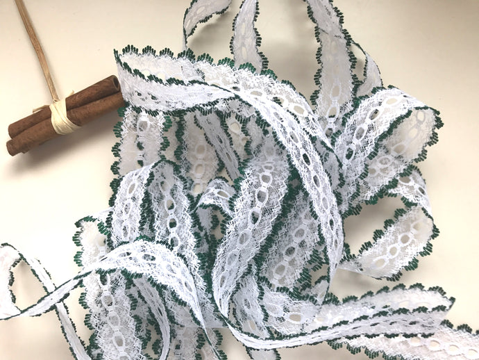 White/Green Eyelet Knitting in Lace 35mm
