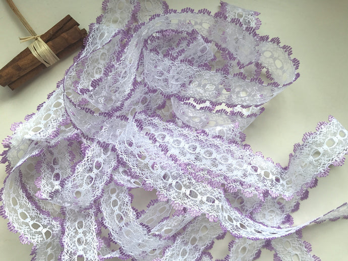 White/Lilac Eyelet Knitting in Lace 35mm