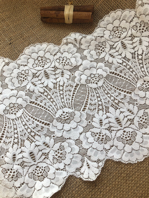 2.4m Beautiful Intricate Ivory Stretch Wide Lace 20 cm/8