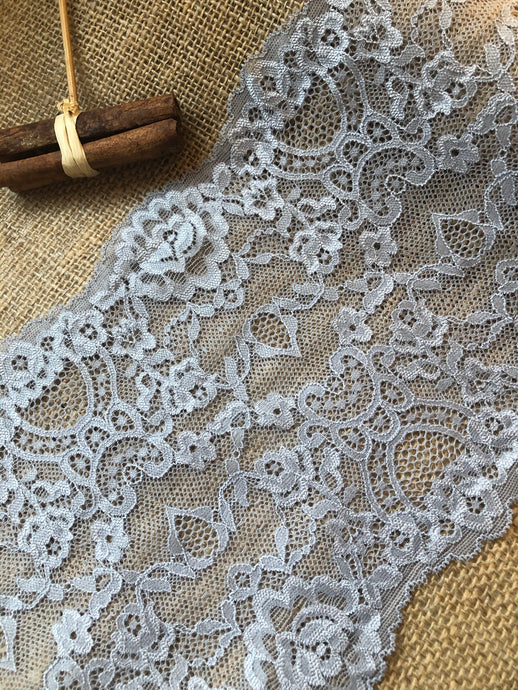 Grey Soft Stretch Scalloped Lace 17 cm/6.75