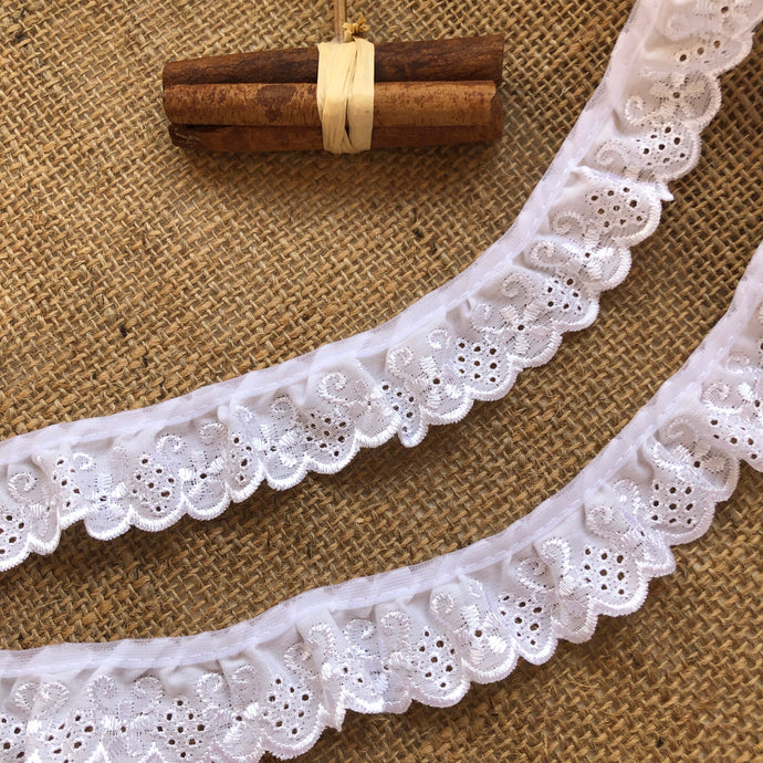 White Cotton Embroidered Broderie Anglaise Gathered Lace 3 cm/1.25