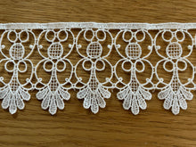 Beautiful Pale Ivory  Guipure/Venise  Lace 2"