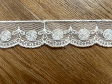 1 x 9m Delicate Embroidered Tulle Bridal Lace Trim 5 cm 1” Ivory