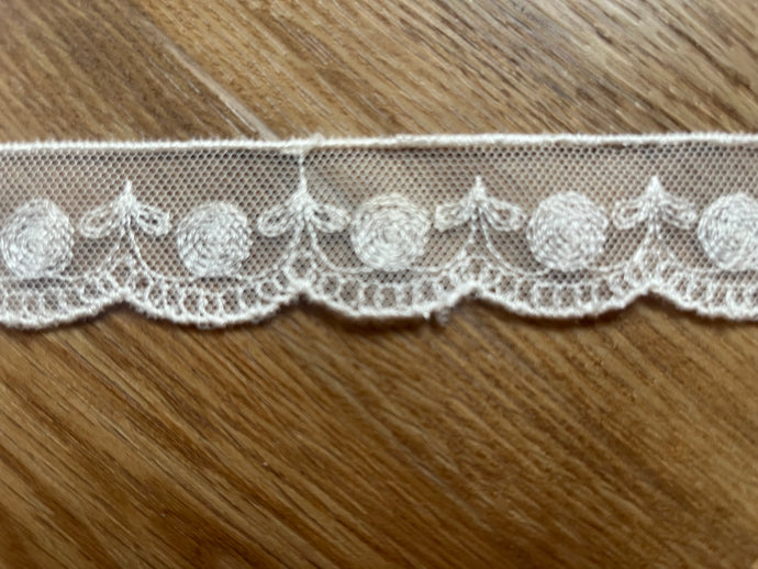 1 x 9m Delicate Embroidered Tulle Bridal Lace Trim 5 cm 1” Ivory