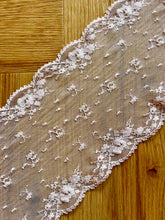 PrettyDusky Pink Stretch Clipped Lace  16cm/6.5”
