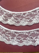 33 m Card White Quality Nottingham Frilled/Gathered Lace