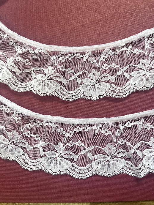 33 m Card White Quality Nottingham Frilled/Gathered Lace