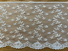 Matching Set - Ivory  Nottingham Lace 7”/18cm & 3.5”/9cm