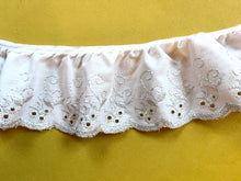 White/Silver Cotton Broderie Anglaise Flower Embroidered Gathered Lace 8 cm/3"