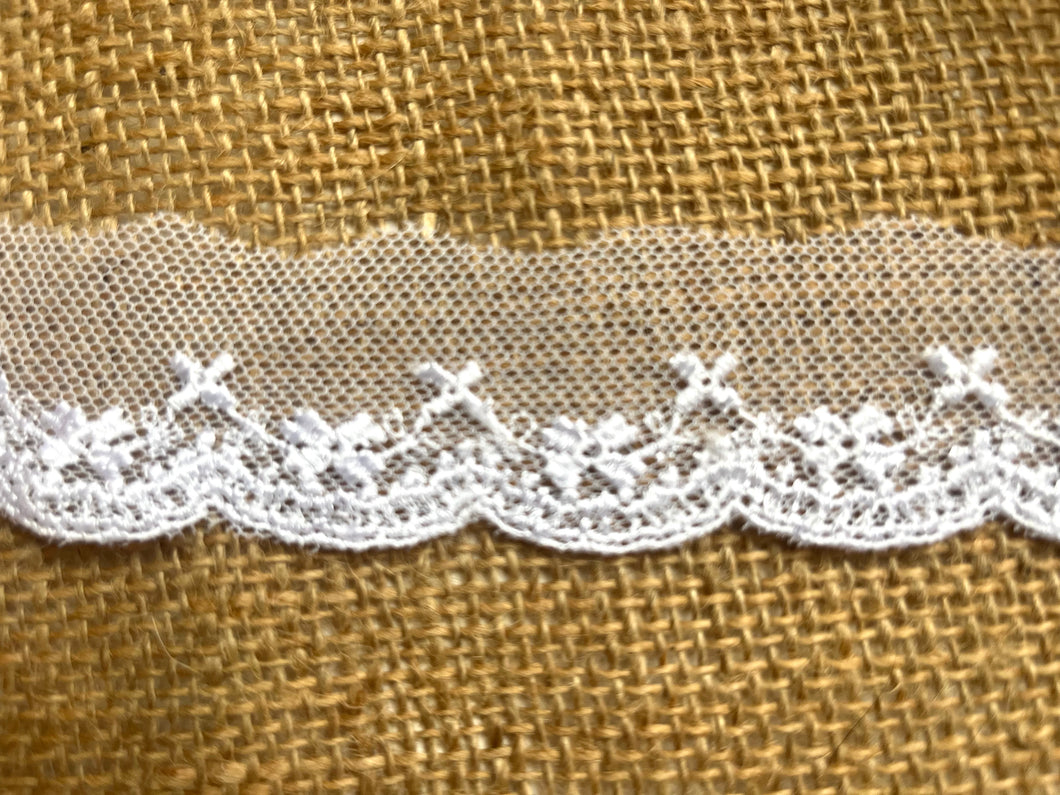 Delicate Embroidered Tulle Pure White Bridal Lace Trim 4 cm/1.5”