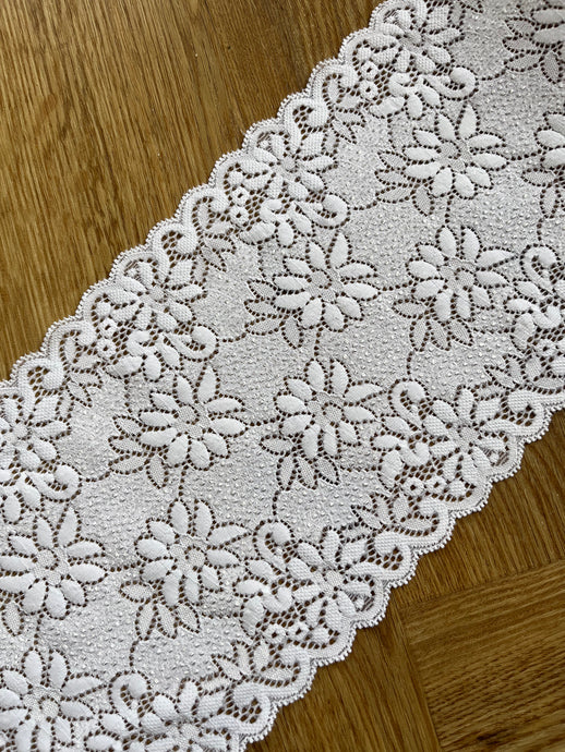 High Quality White Stretch French Lace   17 cm/7”