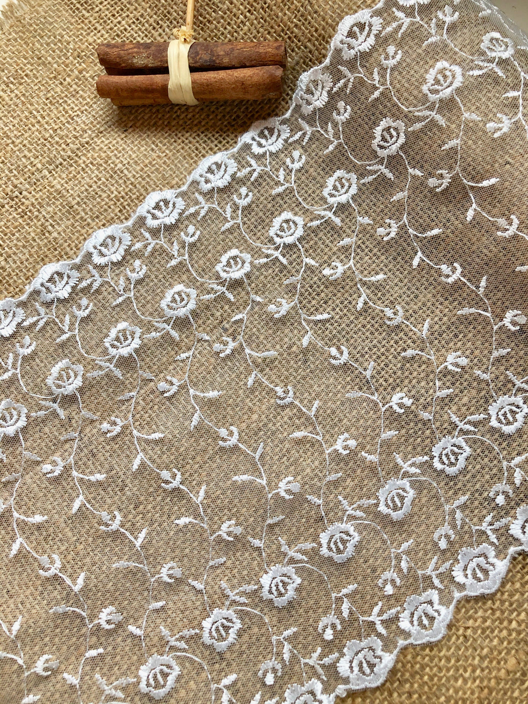 13.7 m Ivory Embroidered Wide Tulle Double Scalloped Lace 22 cm/8.5