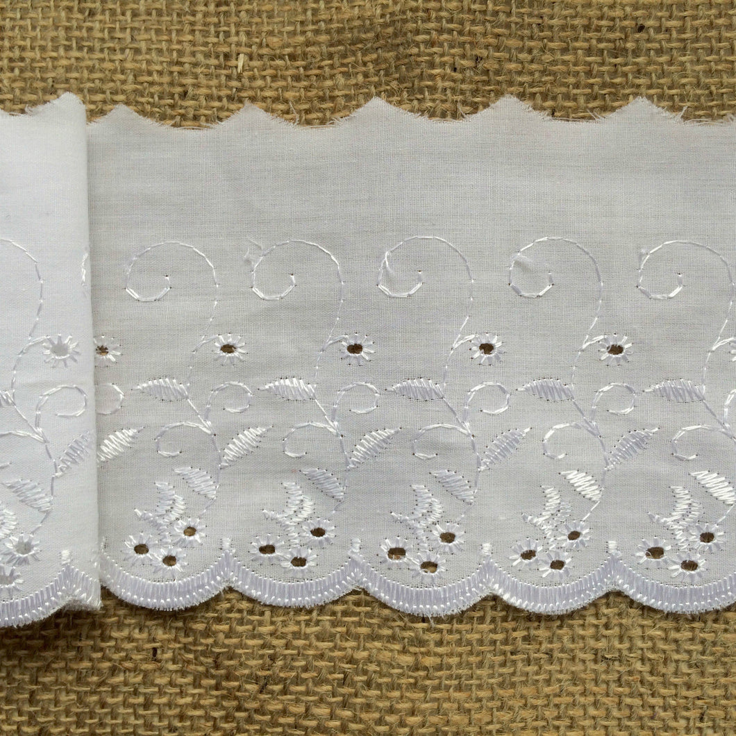 Ivory Cream Broderie Anglaise Lace Embroidery Trim 11cm/4