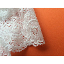 Ivory Stretch Iridescent French Lace 14.5 cm/5.75"