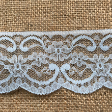 Dentelle Nottingham de qualité 2.5"/7cm Blanc, Ivoire, Noir, Rose, Bleu, Marine, Gris, Rose Cerise, Rouge, Rose Sombre, Bourgogne