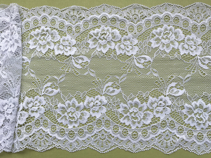 Delicate Clipped Silver Grey Wide Lace 19 cm/7.5