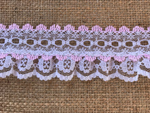 1 x 2.9 m Pretty White with Pink Gathered Lace (with ribbon slot) 6.5 cm/2.5"
