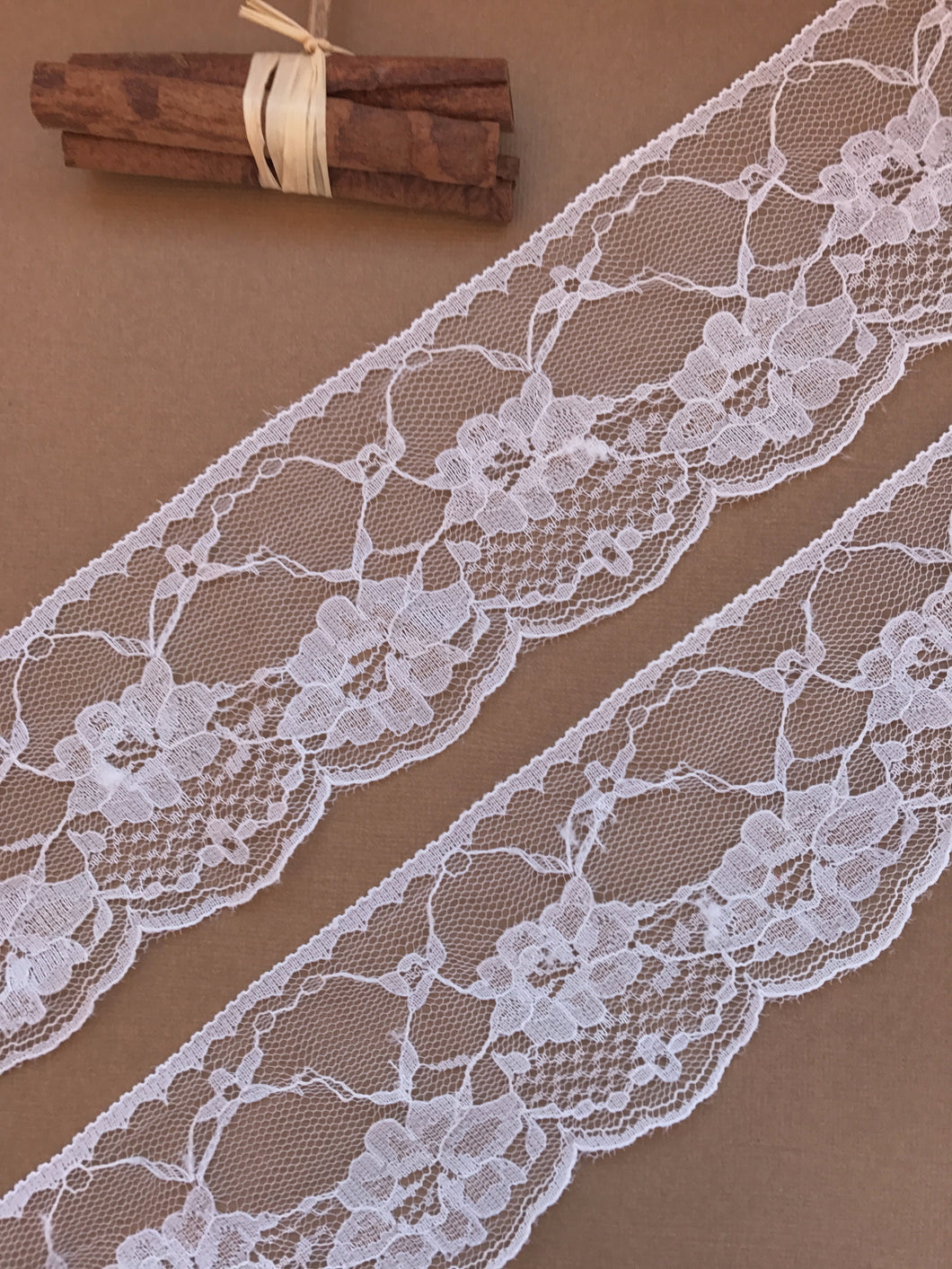 White or Ivory Delicate Pretty Nottingham Lace 7cm/2.5