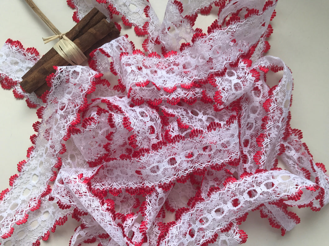 White/Red Eyelet Knitting in Lace 35mm