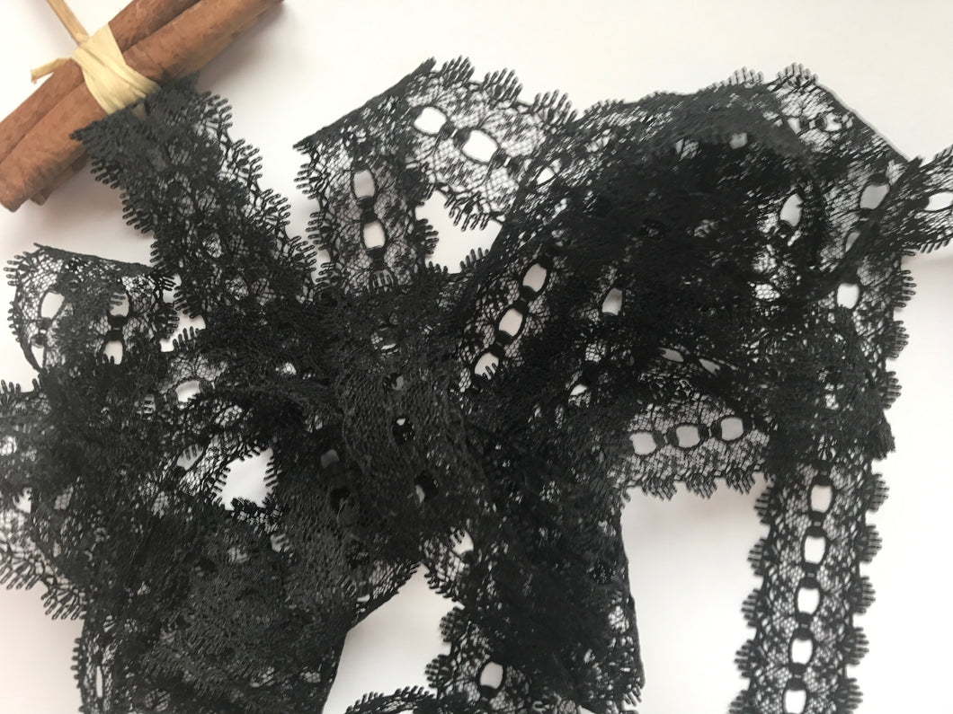Black Eyelet Knitting in Lace 35mm