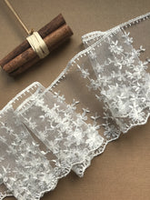 Delicate Ivory Embroidered Tulle Bridal Lace Trim 9 cm/3.5 inch