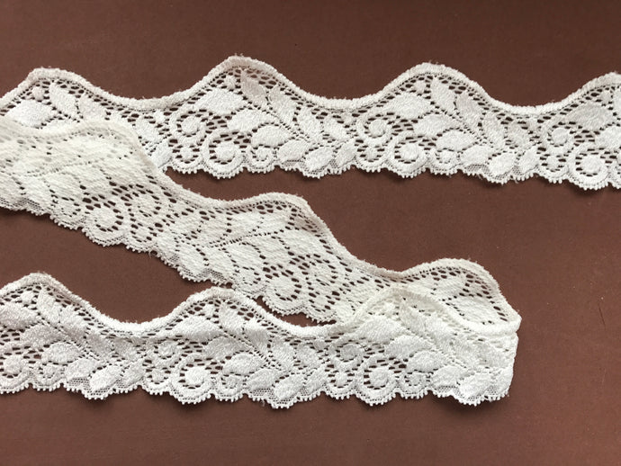 Dentelle française découpée douce et extensible ivoire 5 cm/2