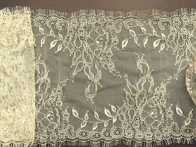 Beautiful Delicate Lemon Yellow Eyelash Lace  19 cm/7.5
