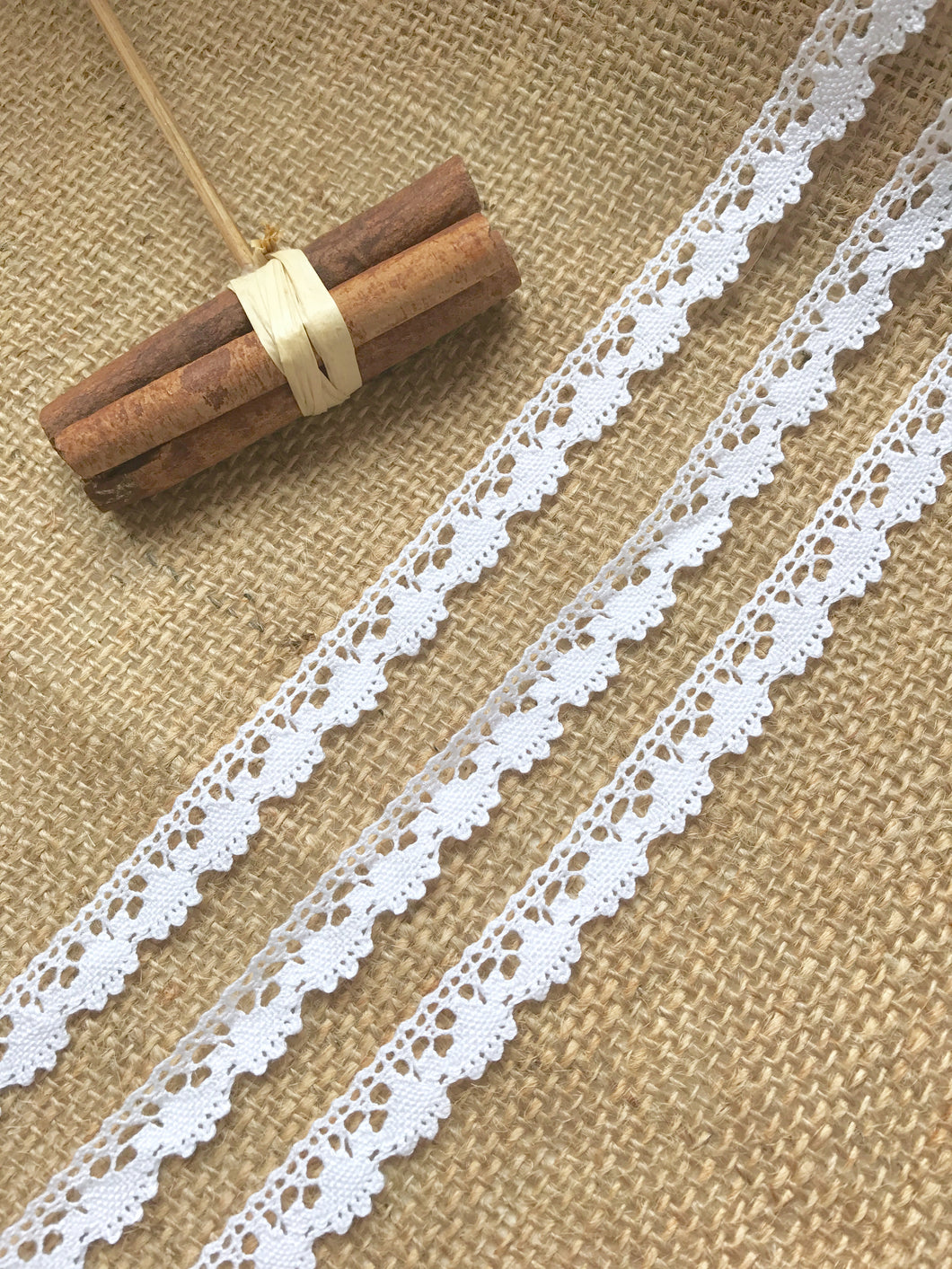 White Cotton Narrow  Lace Trim  0.5