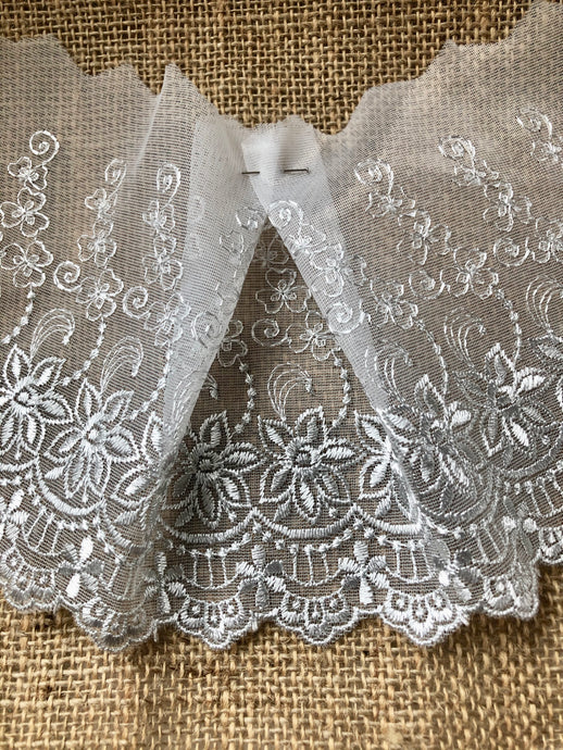 Grey Embroidered Voile Scalloped Lace 15 cm/6