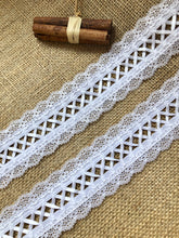 Beautiful Nottingham White Ribbon Lacing & Lace  Trim 5 cm/2"