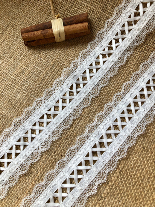 Beautiful Nottingham Ivory Ribbon Lacing & Lace  Trim 5 cm/2