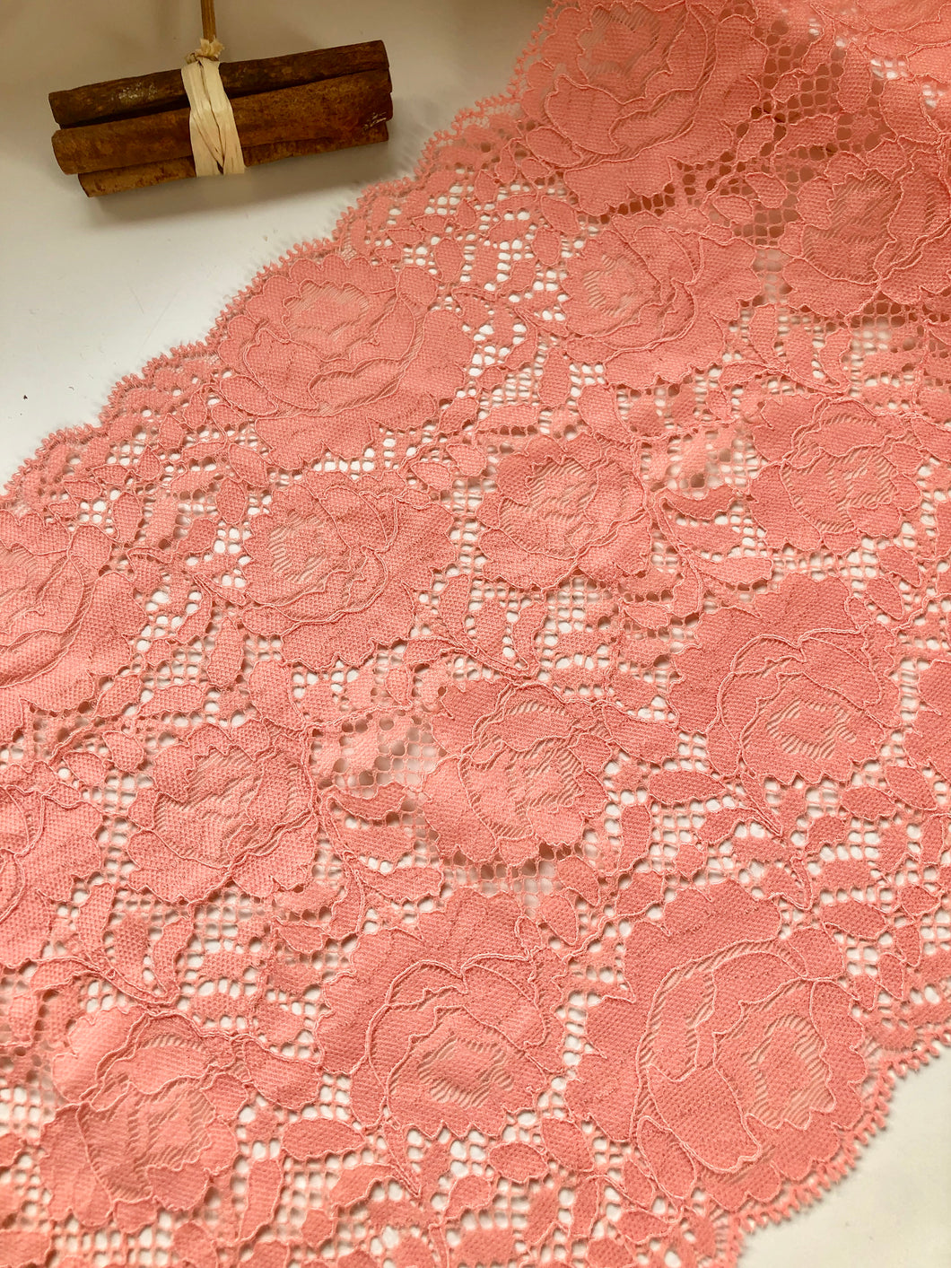 Coral Wide Stretch Scalloped Lace 22.5 cm/9