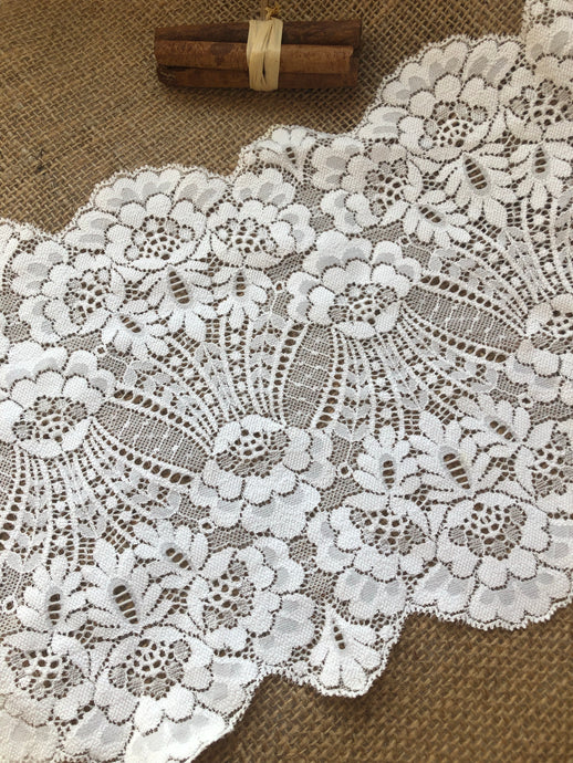 Ivory Lace Cream Lace Craft Trim Sewing Bridal Wedding Table