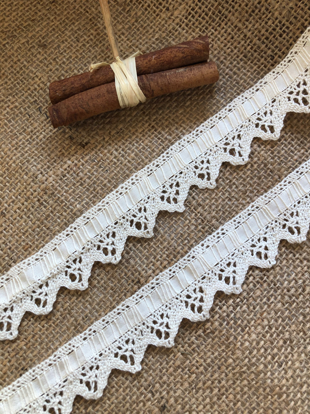 Ecru Lace Natural Cotton Cluny Nottingham 75 mm/3 www.thelaceco