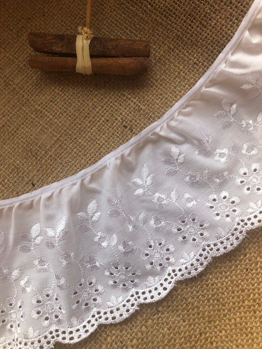 White Cotton Broderie Anglaise Embroidered Gathered Lace 10 cm/4