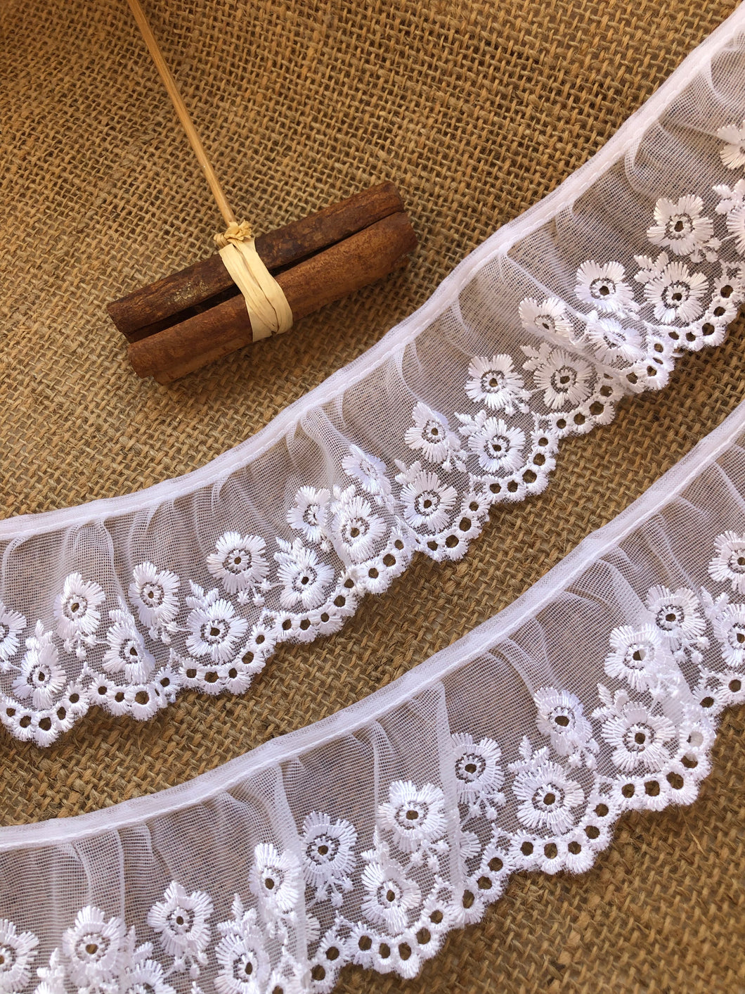 White Broderie Gathered Frilled Lace Trim 10 cm/4 – The Lace Co.